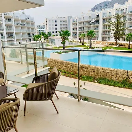Marina Real 82 By Homeprive